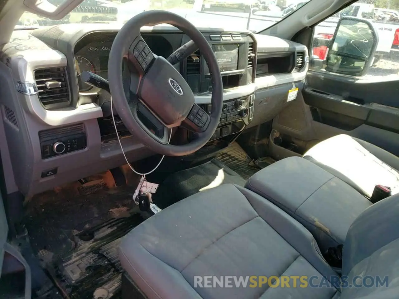 8 Photograph of a damaged car 1FTBF2BA0PED83301 FORD F250 2023