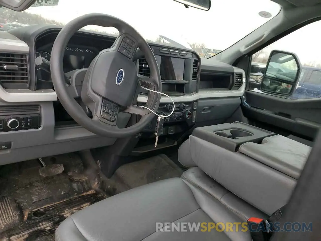 8 Photograph of a damaged car 1FTBF2BA5PED41058 FORD F250 2023