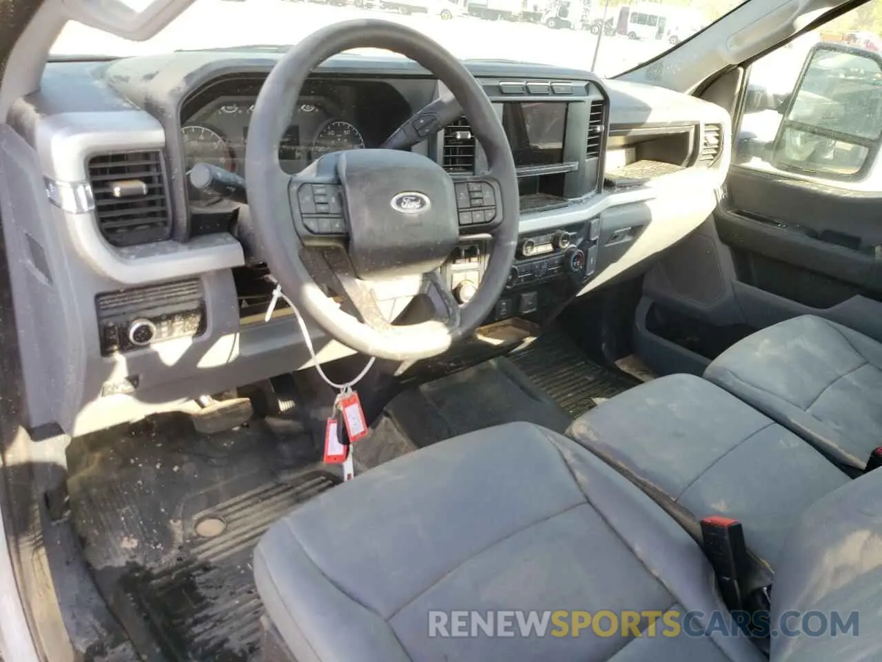 8 Photograph of a damaged car 1FTBF2BA5PED66929 FORD F250 2023