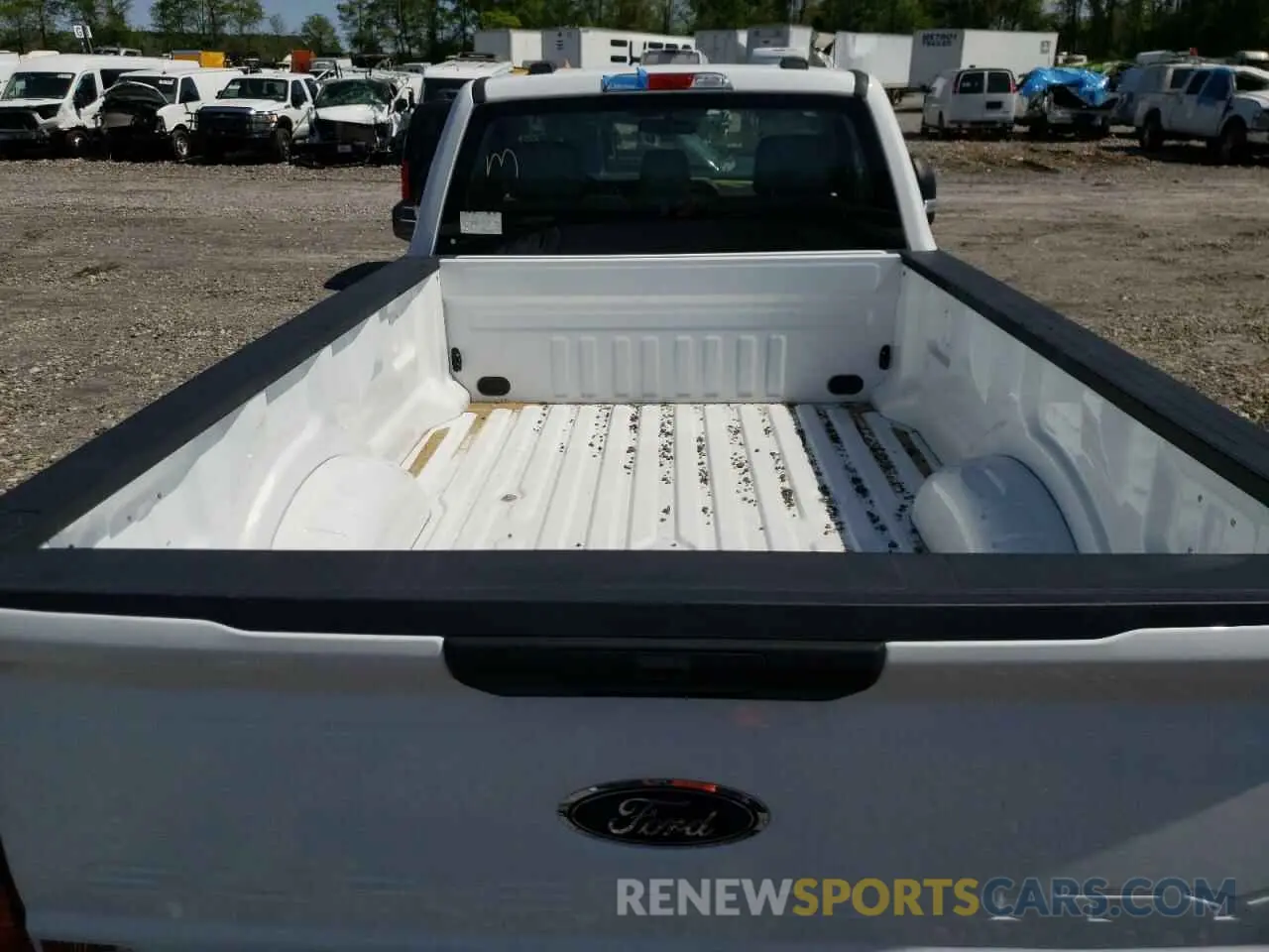 10 Photograph of a damaged car 1FTBF2BAXPED63301 FORD F250 2023