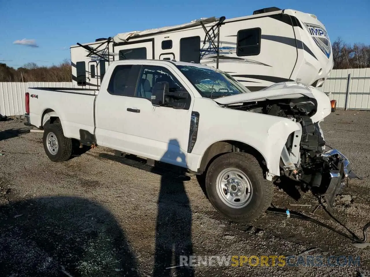 4 Photograph of a damaged car 1FT7X2BAXRED60131 FORD F250 2024