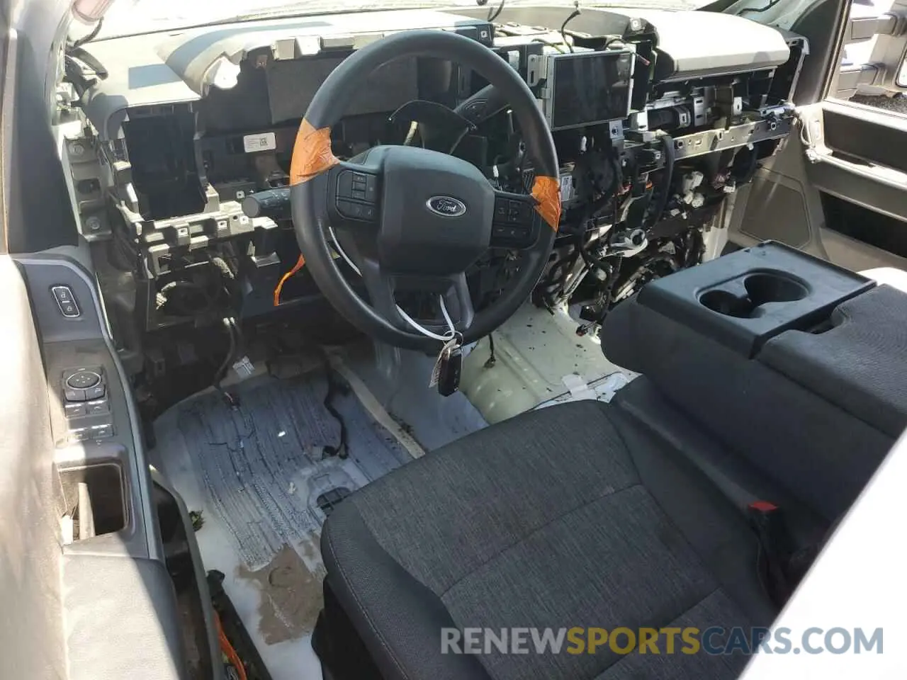 8 Photograph of a damaged car 1FT8W2BA7REC55084 FORD F250 2024