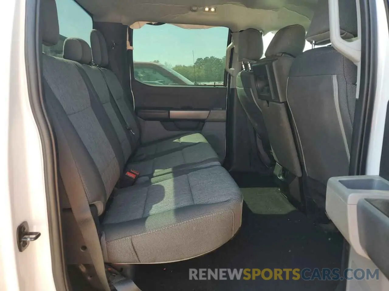 10 Photograph of a damaged car 1FT8W2BA9REC57354 FORD F250 2024