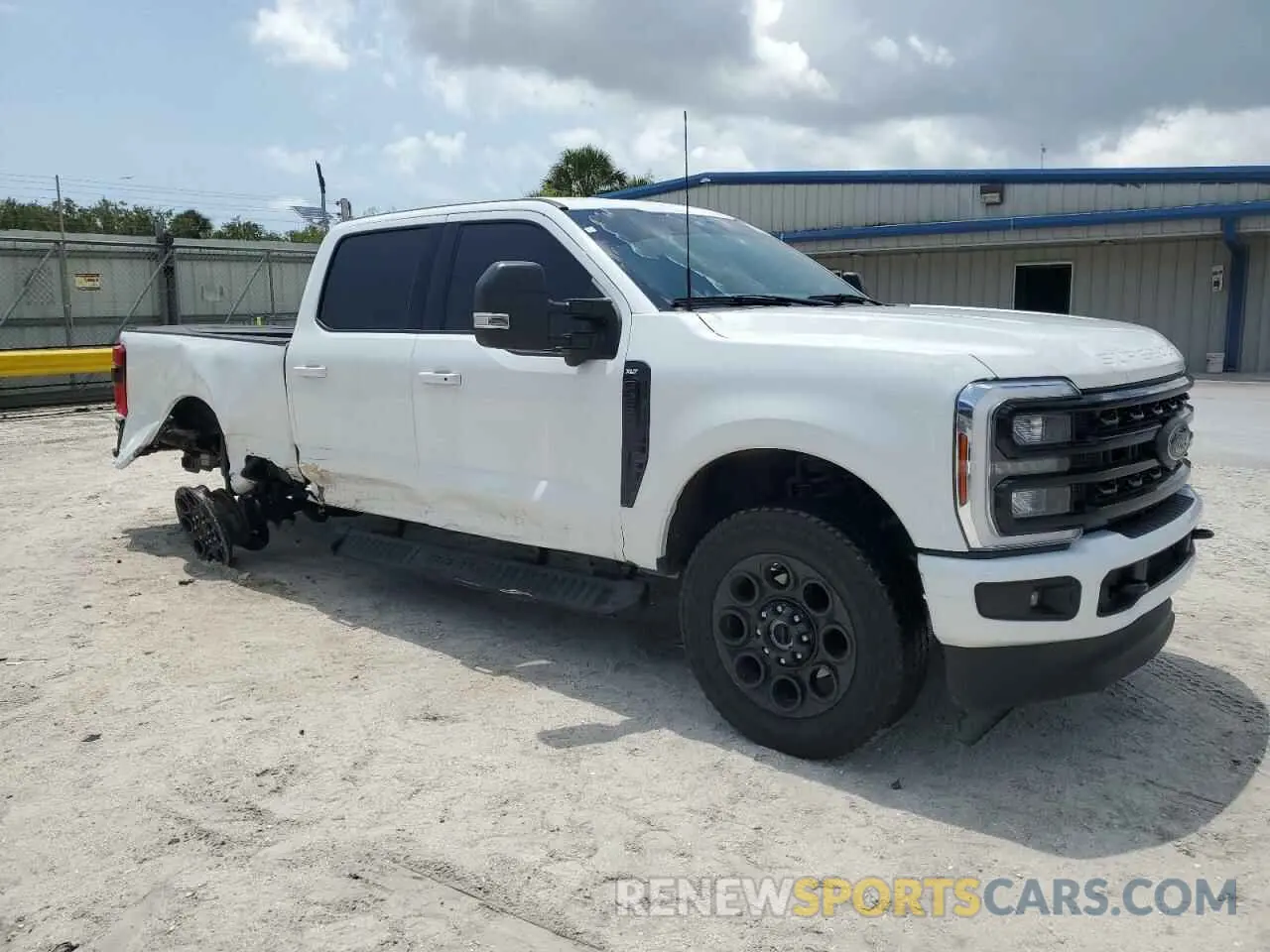 4 Photograph of a damaged car 1FT8W2BAXRED72805 FORD F250 2024