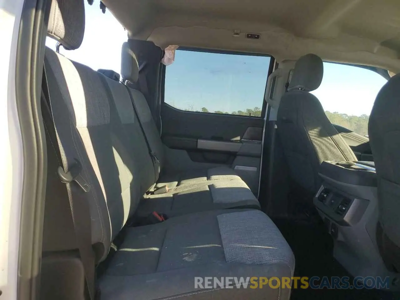 10 Photograph of a damaged car 1FT8W2BN4REC99532 FORD F250 2024