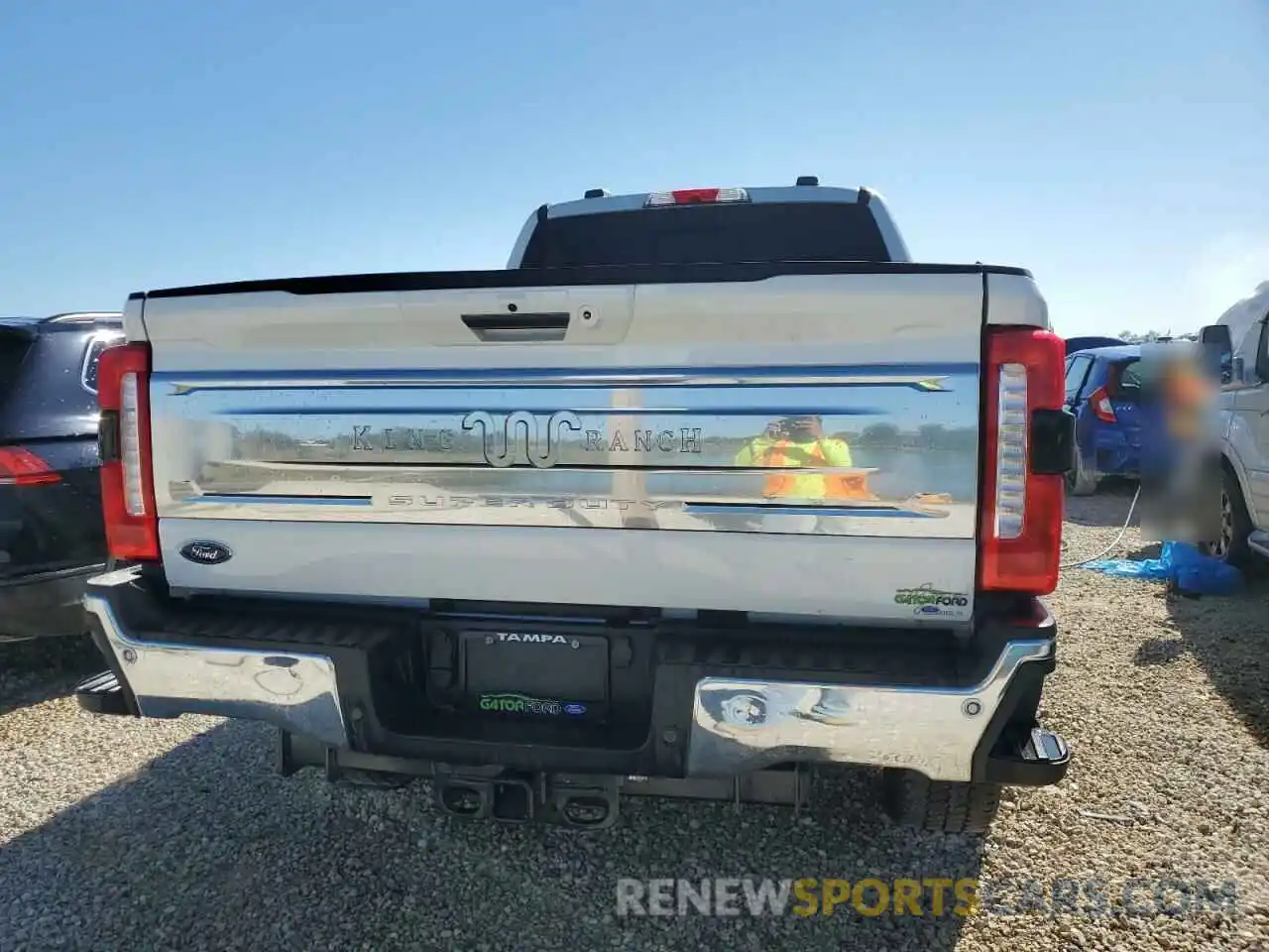 6 Photograph of a damaged car 1FT8W2BT8RED17822 FORD F250 2024