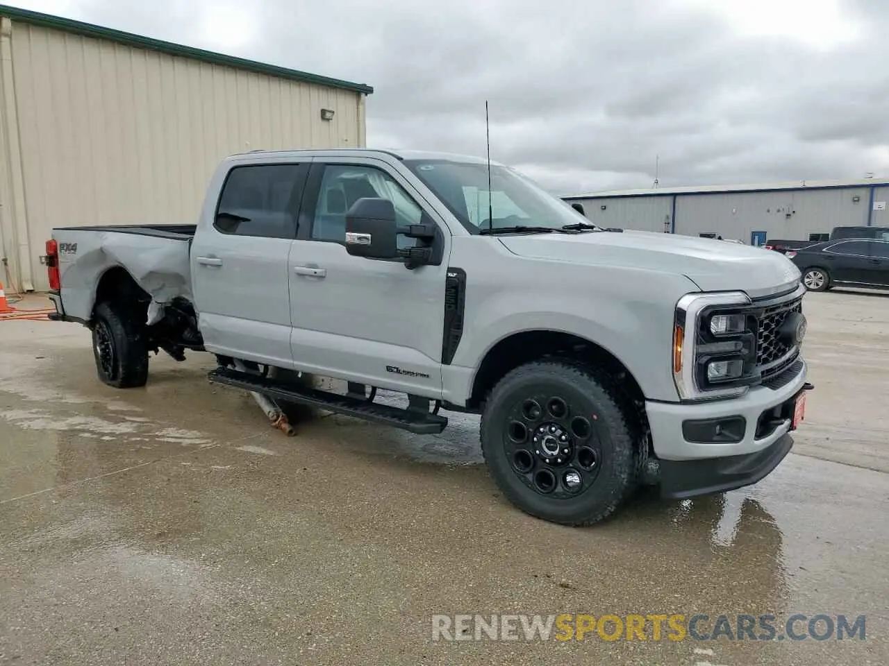 4 Photograph of a damaged car 1FT8W2BT5SEC40283 FORD F250 2025