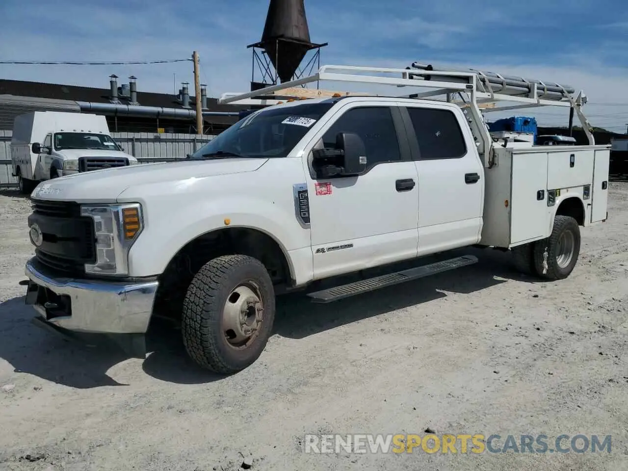 1 Photograph of a damaged car 1FD8W3DT4KEG49566 FORD F350 2019