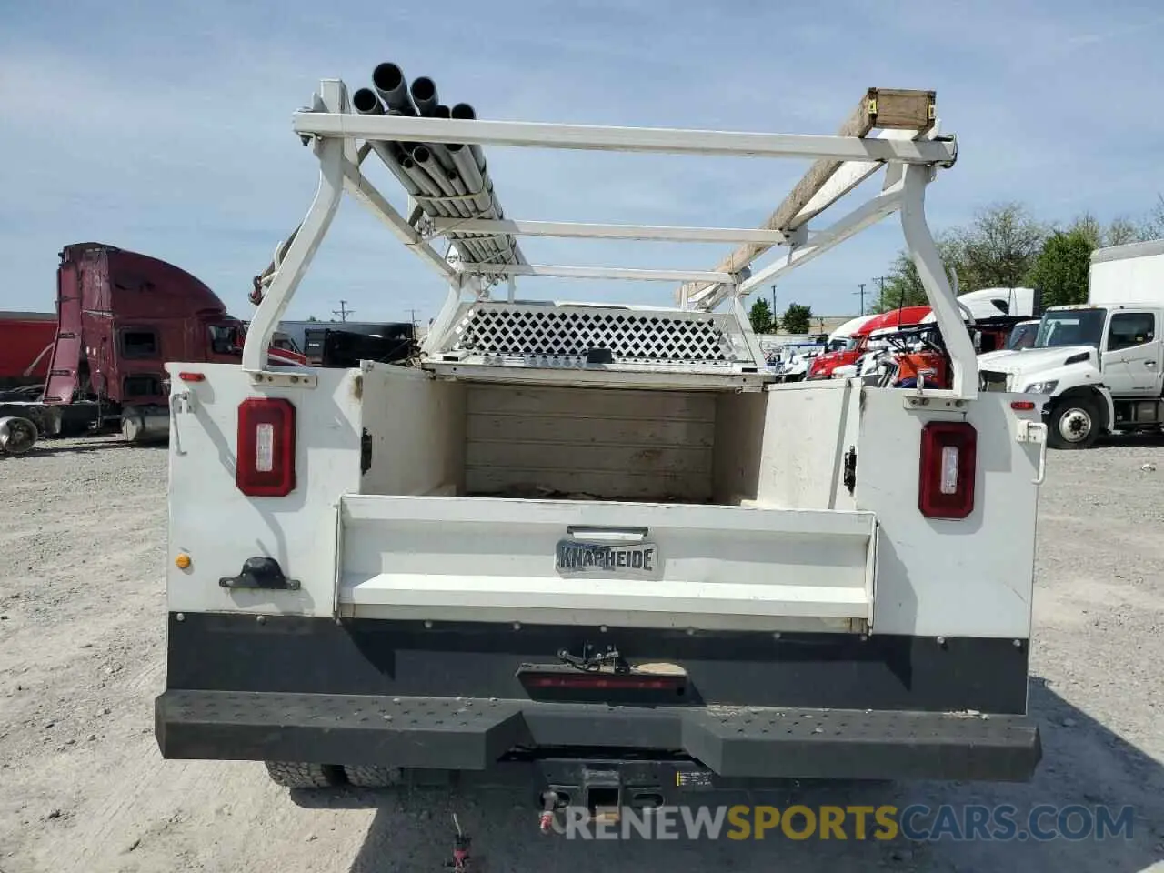 6 Photograph of a damaged car 1FD8W3DT4KEG49566 FORD F350 2019