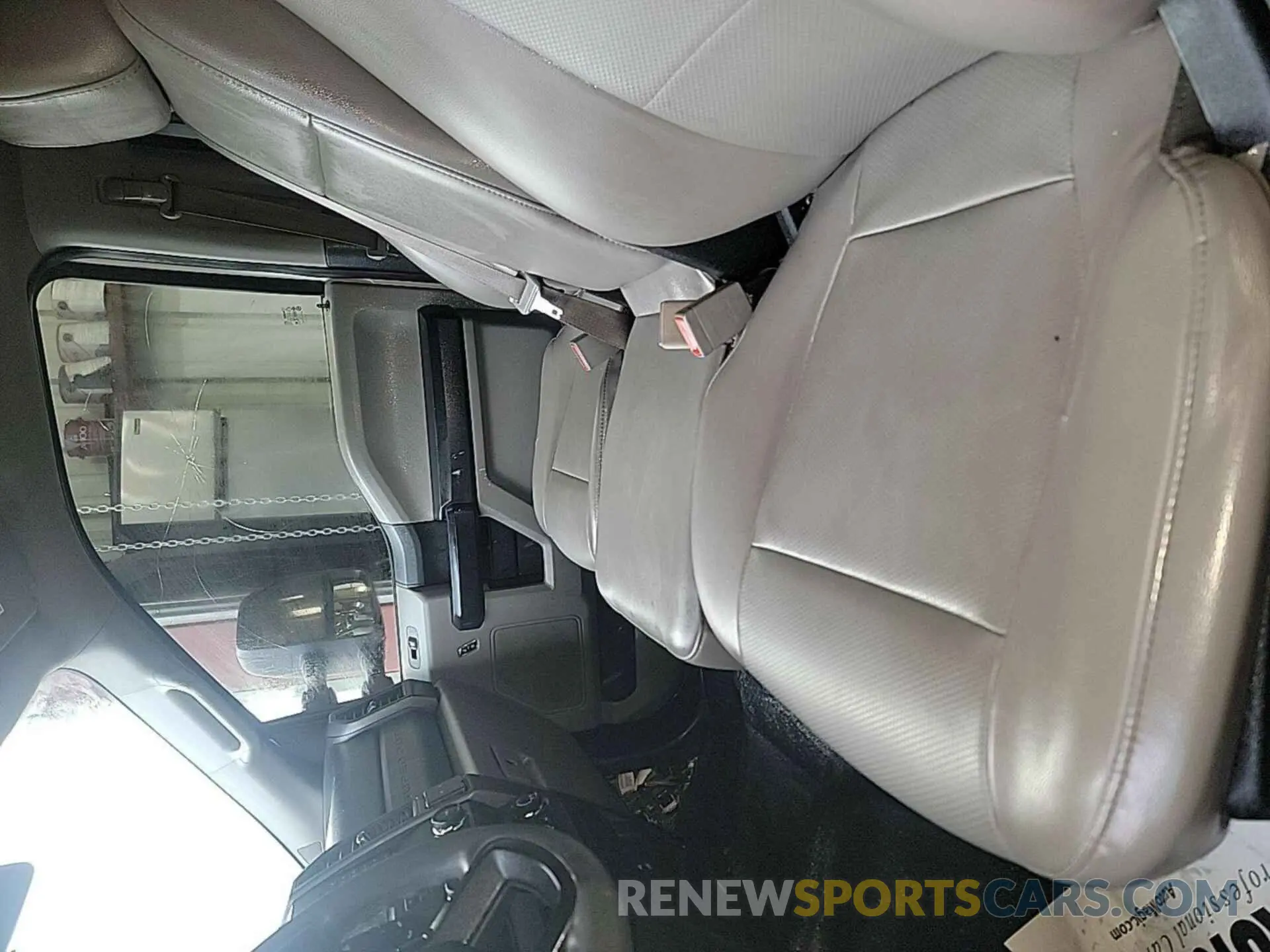 14 Photograph of a damaged car 1FD8W3HTXKEC25657 FORD F350 2019
