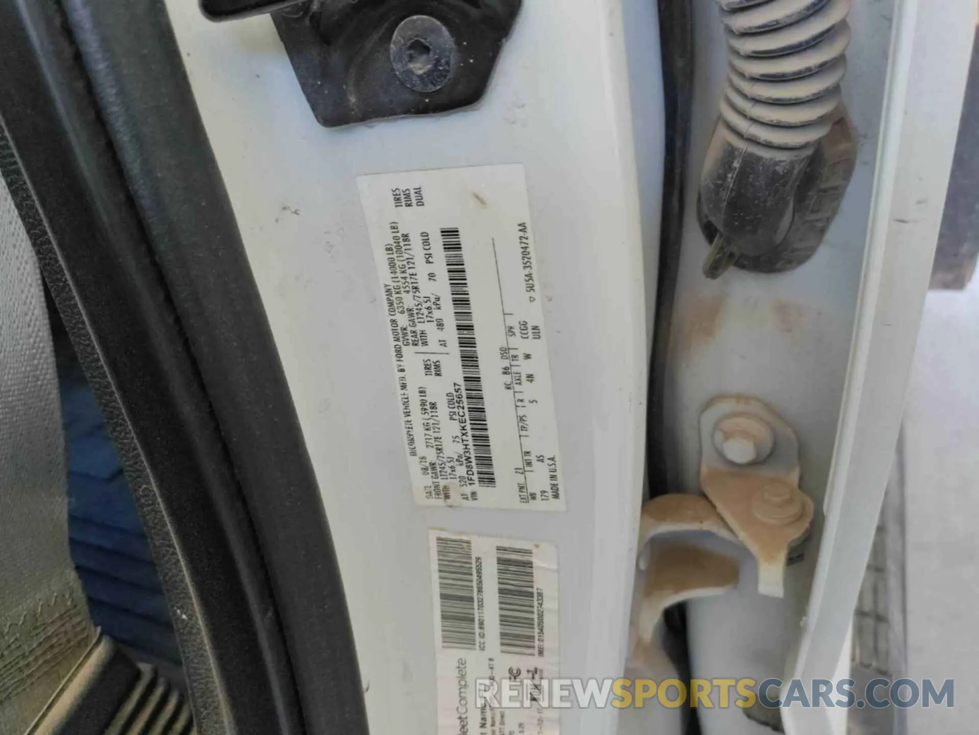 23 Photograph of a damaged car 1FD8W3HTXKEC25657 FORD F350 2019