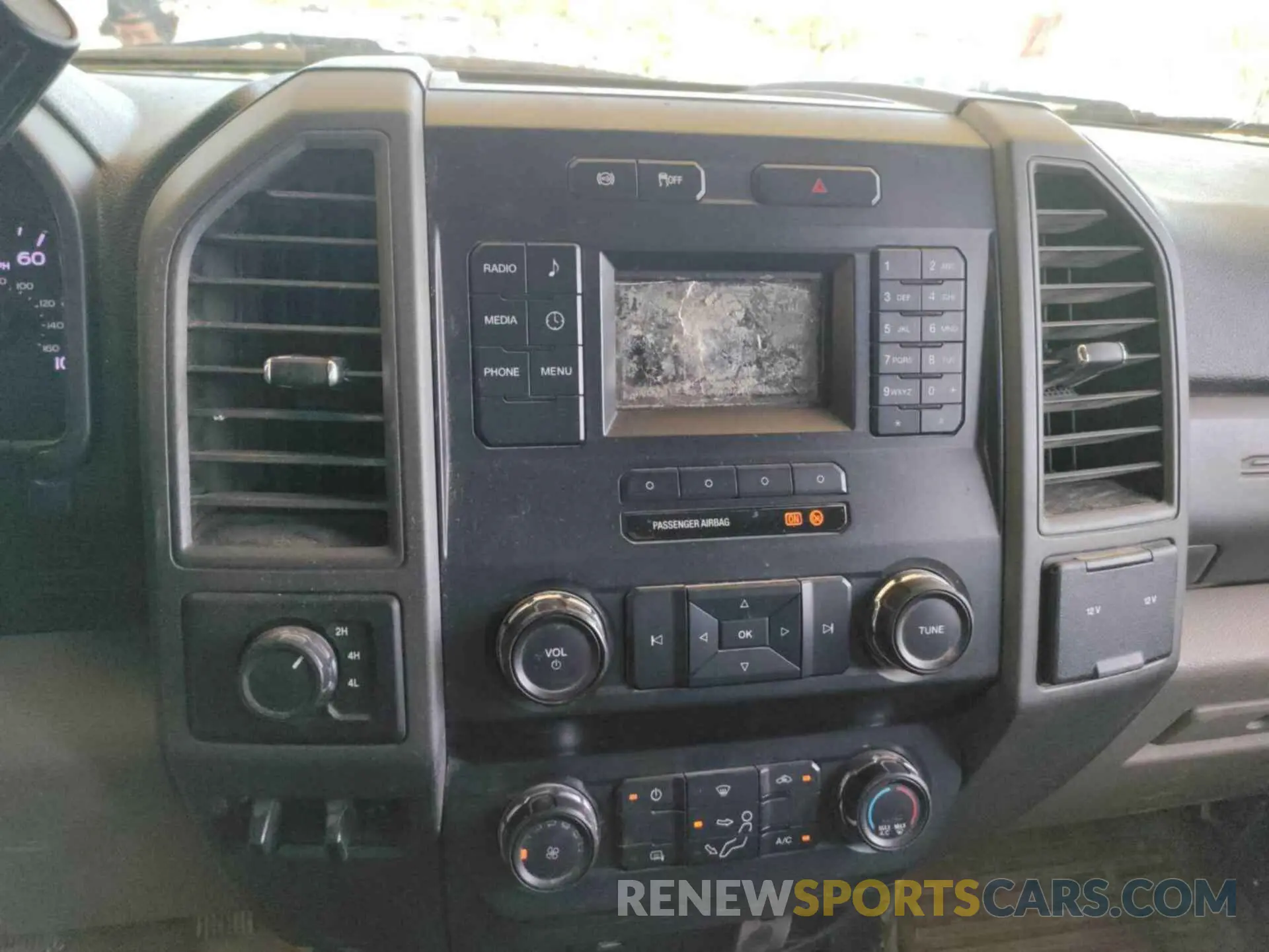 24 Photograph of a damaged car 1FD8W3HTXKEC25657 FORD F350 2019