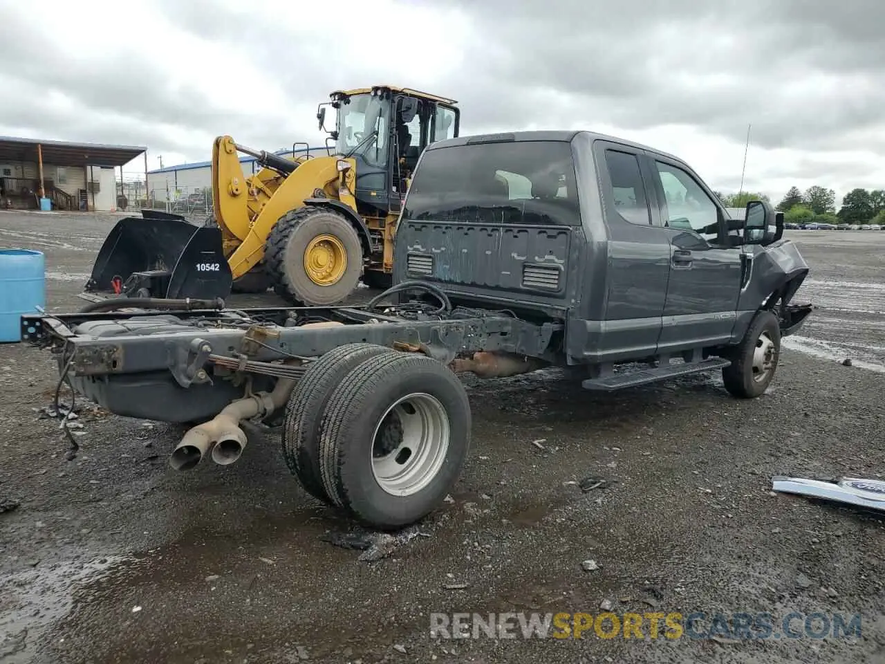 3 Photograph of a damaged car 1FD8X3HT2KEE17555 FORD F350 2019
