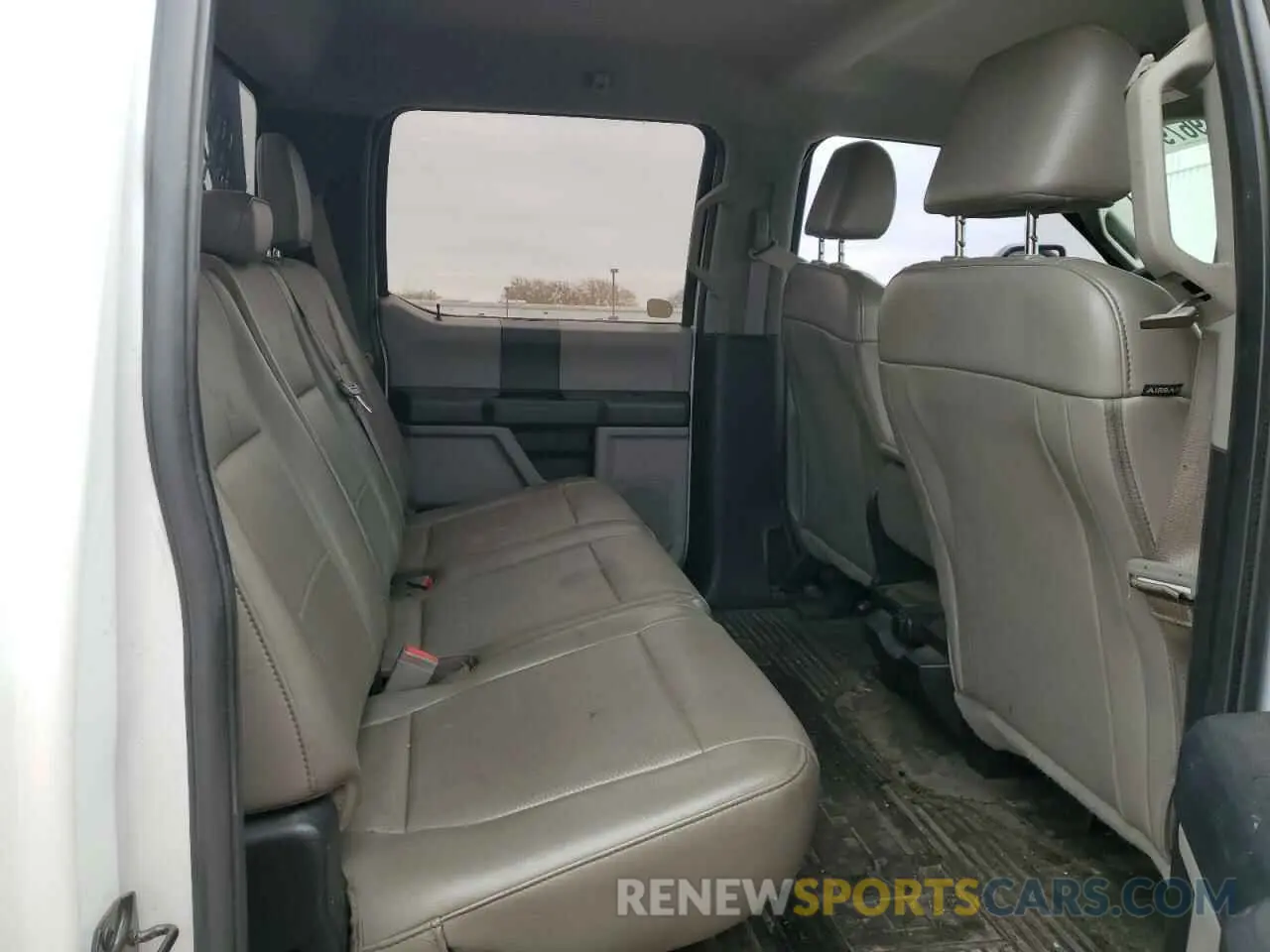 10 Photograph of a damaged car 1FT7W3B66KED42221 FORD F350 2019