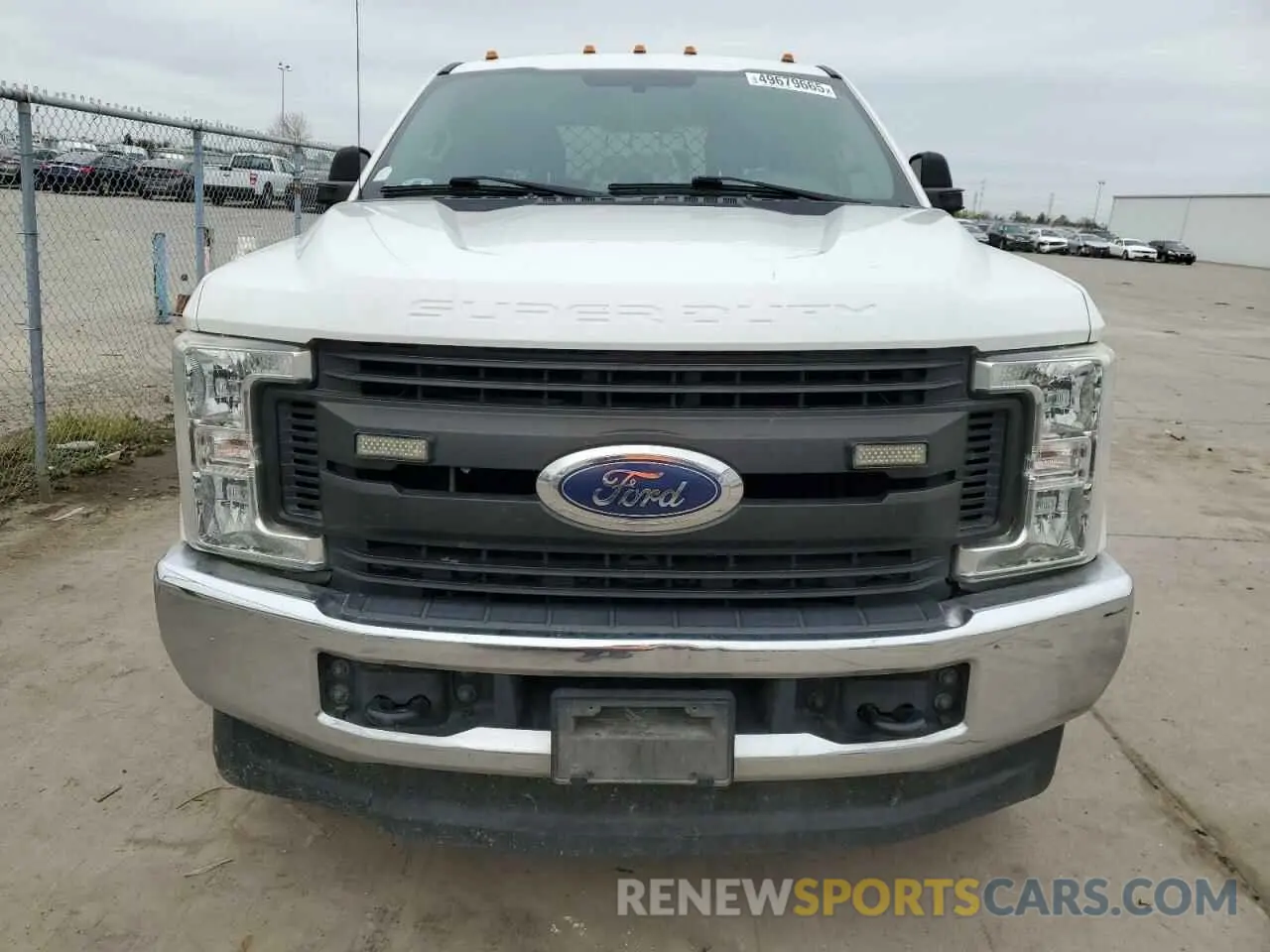 5 Photograph of a damaged car 1FT7W3B66KED42221 FORD F350 2019