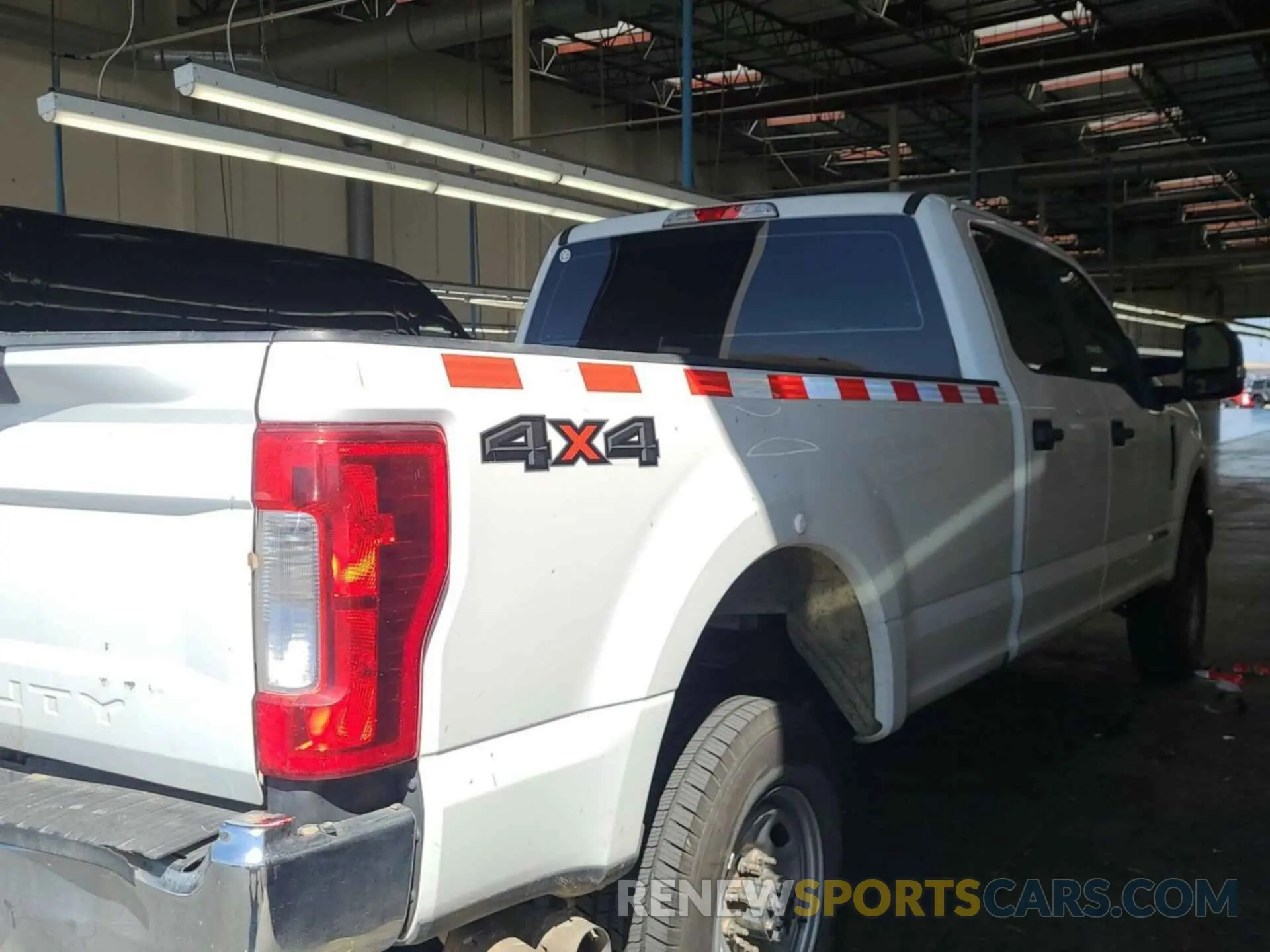 15 Photograph of a damaged car 1FT7W3BT1KED68229 FORD F350 2019