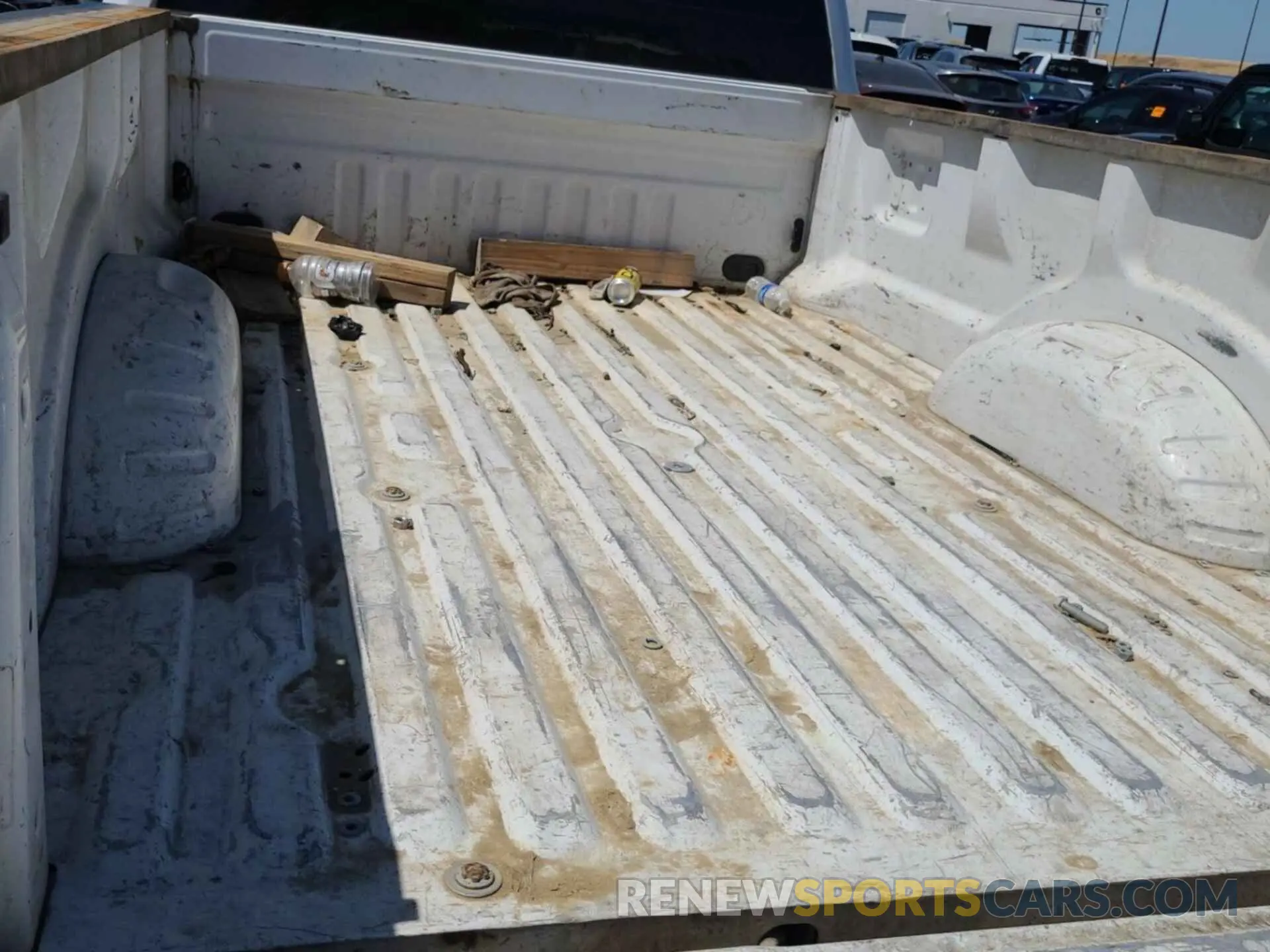 8 Photograph of a damaged car 1FT7W3BT1KED68229 FORD F350 2019