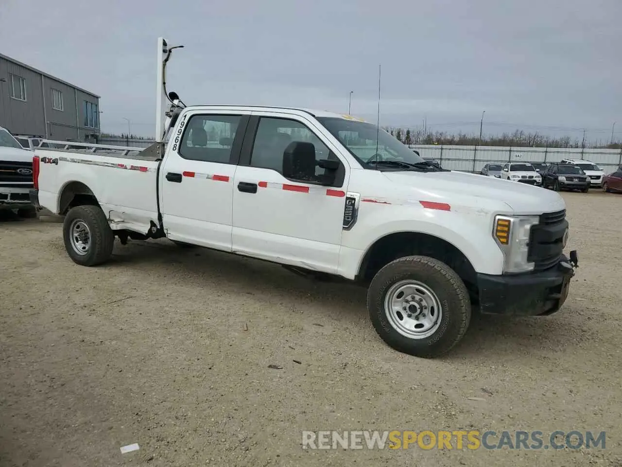 4 Photograph of a damaged car 1FT8W3B66KEC64396 FORD F350 2019
