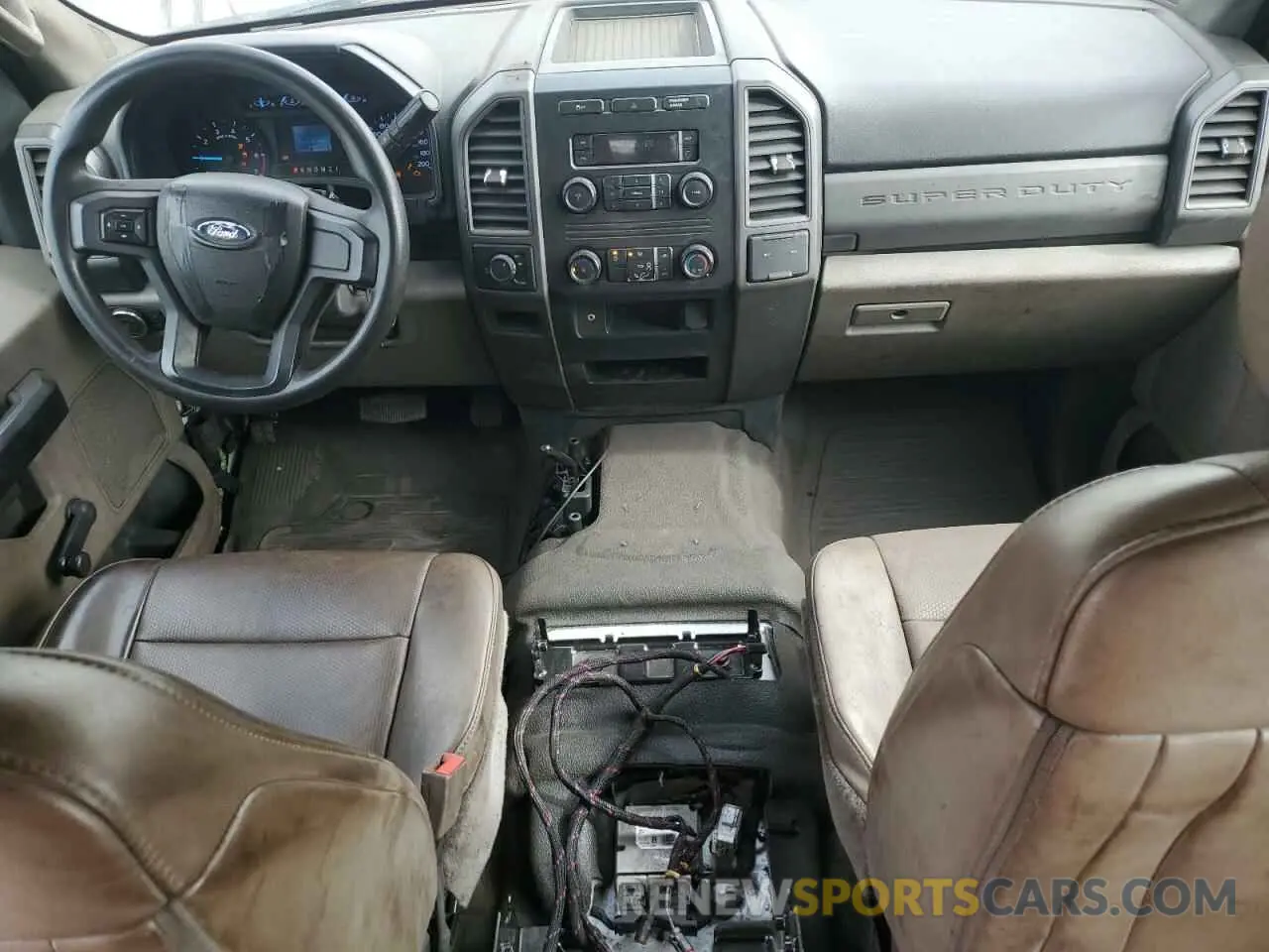 8 Photograph of a damaged car 1FT8W3B66KEC64396 FORD F350 2019