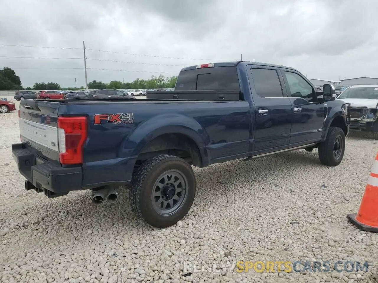 3 Photograph of a damaged car 1FT8W3BT0KEE81870 FORD F350 2019