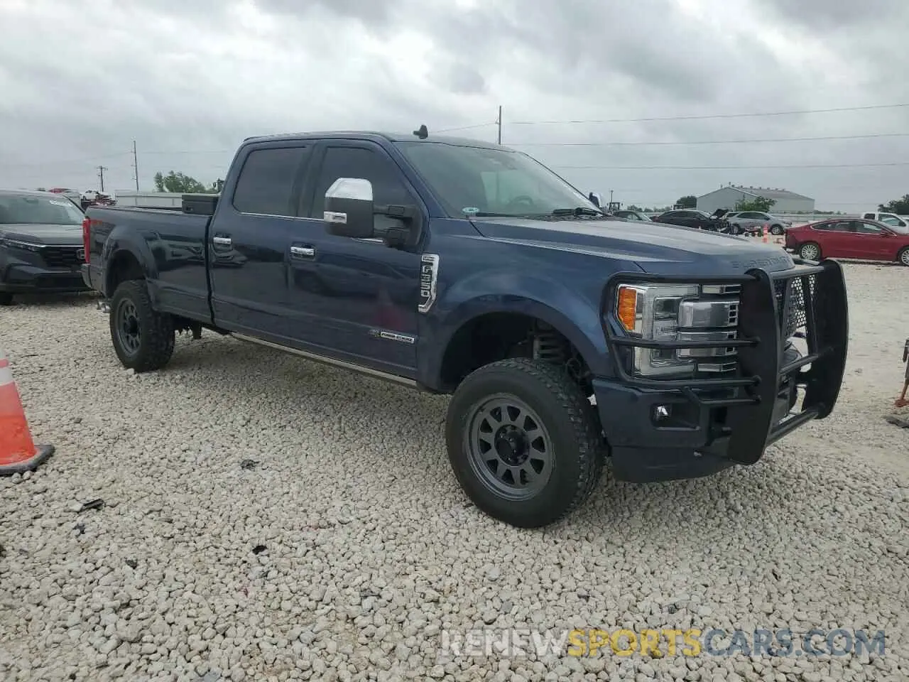 4 Photograph of a damaged car 1FT8W3BT0KEE81870 FORD F350 2019