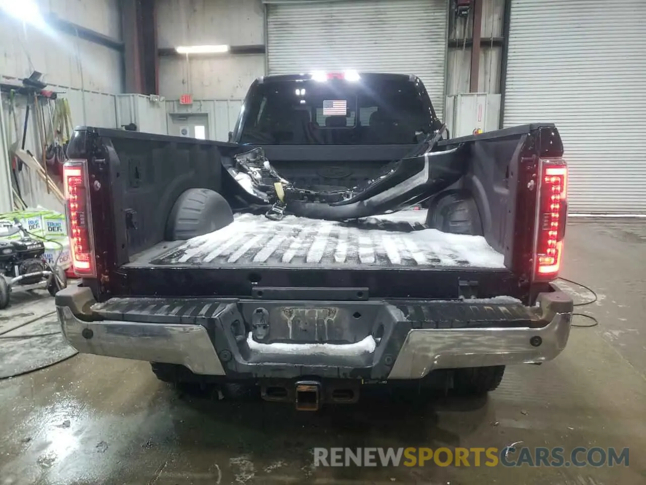 6 Photograph of a damaged car 1FT8W3BT1KEC96291 FORD F350 2019
