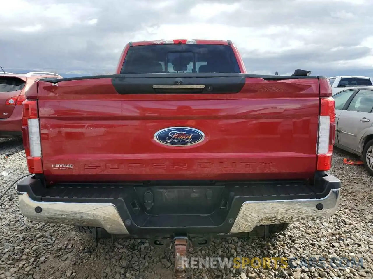 6 Photograph of a damaged car 1FT8W3BT2KEF40305 FORD F350 2019