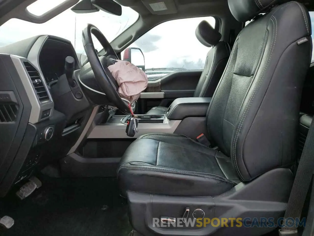 7 Photograph of a damaged car 1FT8W3BT2KEF40305 FORD F350 2019