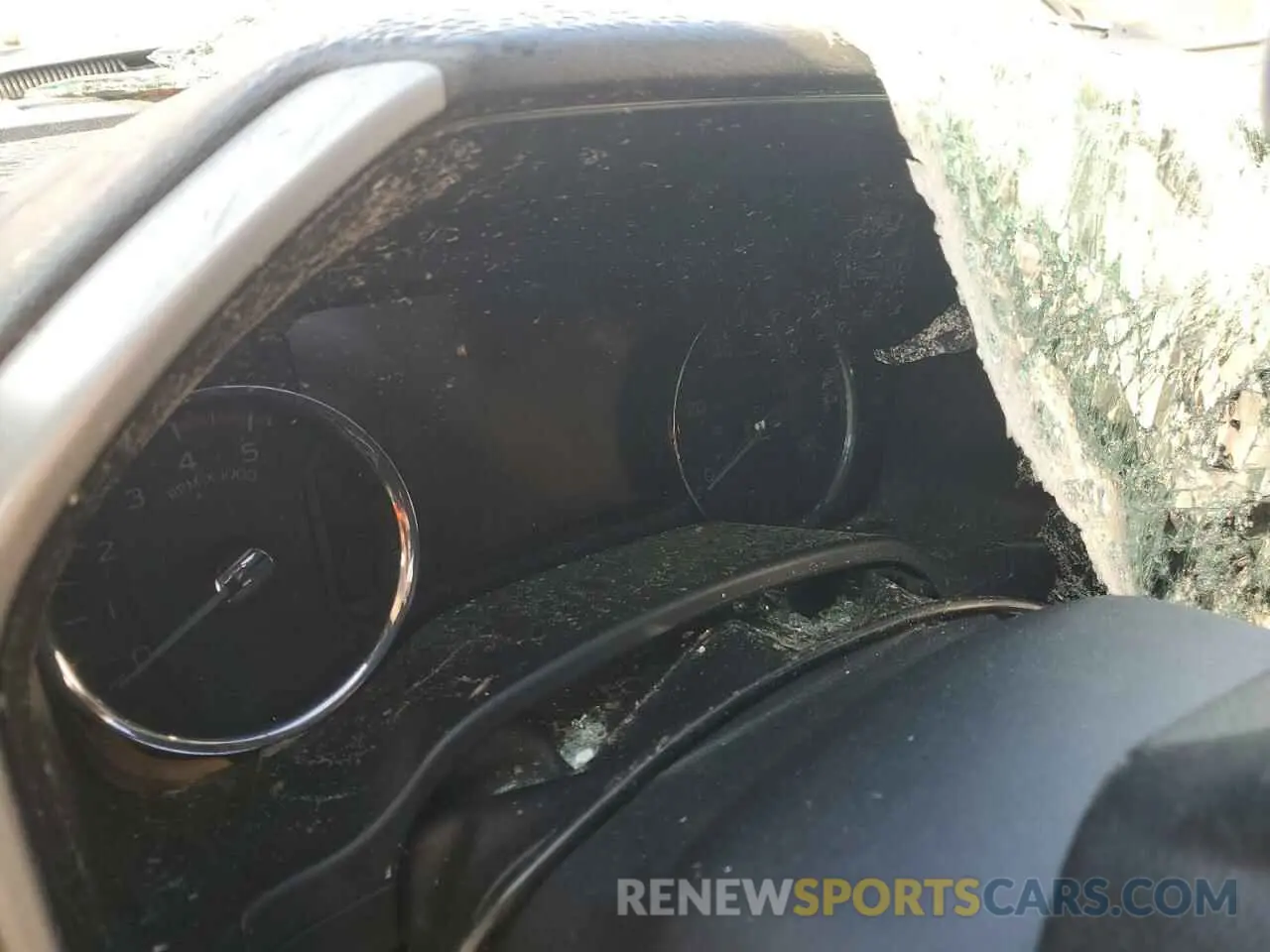9 Photograph of a damaged car 1FT8W3BT2KEG66289 FORD F350 2019