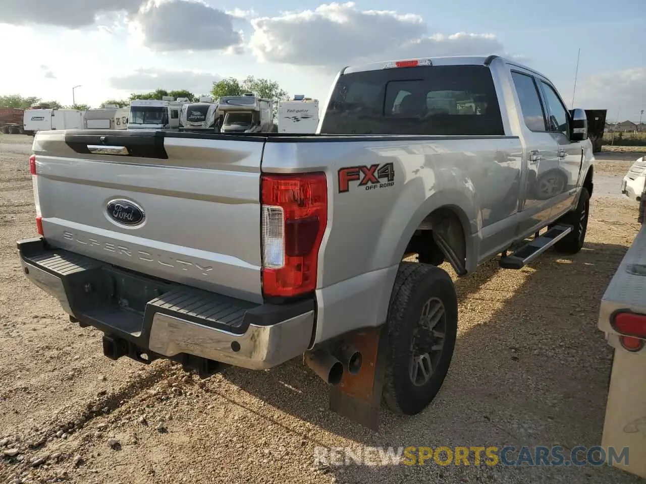 3 Photograph of a damaged car 1FT8W3BT3KEF80635 FORD F350 2019