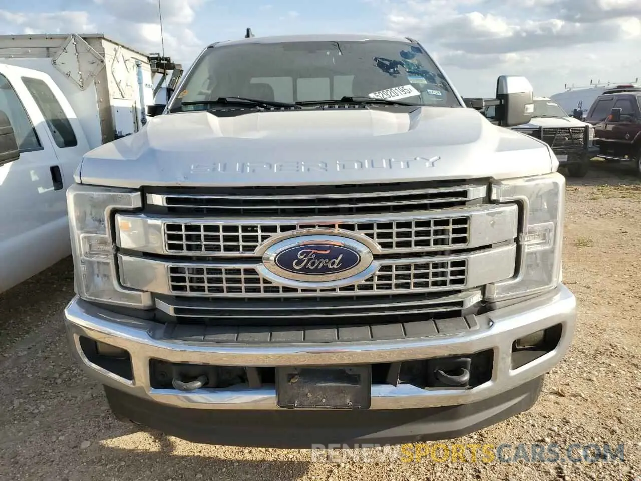 5 Photograph of a damaged car 1FT8W3BT3KEF80635 FORD F350 2019
