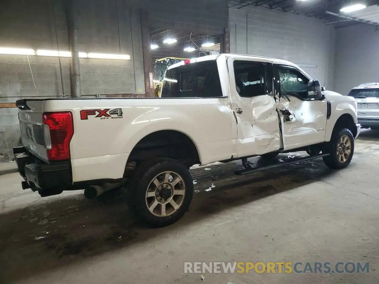 3 Photograph of a damaged car 1FT8W3BT4KEC28891 FORD F350 2019
