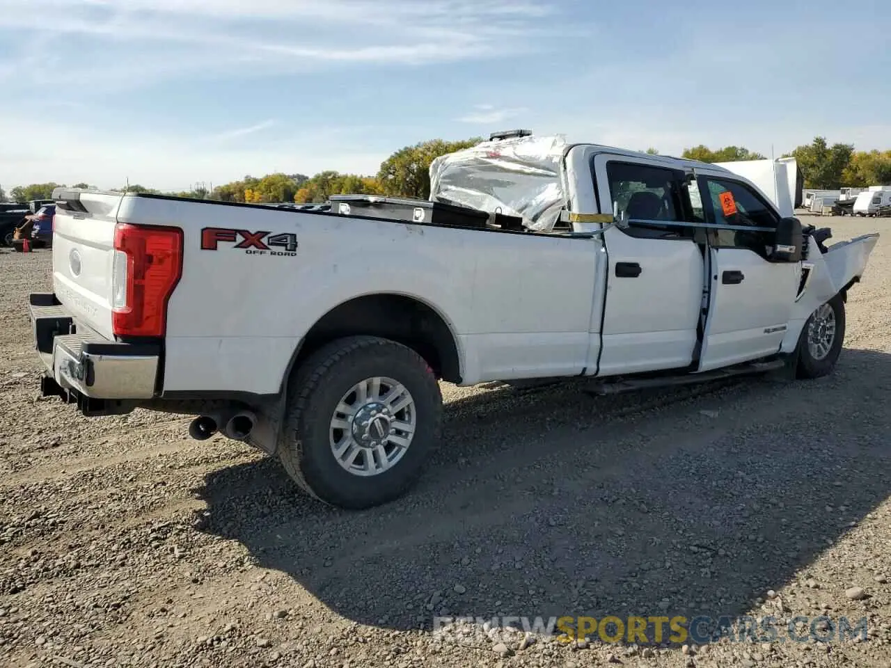 3 Photograph of a damaged car 1FT8W3BT4KEE46782 FORD F350 2019