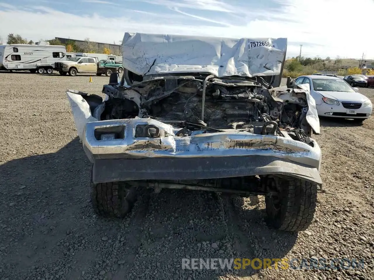 5 Photograph of a damaged car 1FT8W3BT4KEE46782 FORD F350 2019