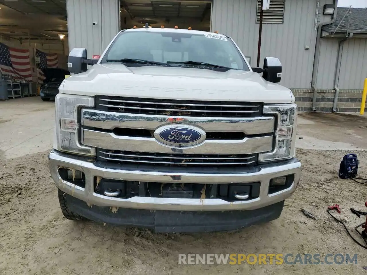 5 Photograph of a damaged car 1FT8W3BT4KEG86558 FORD F350 2019