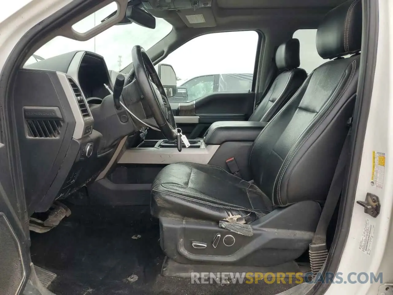 7 Photograph of a damaged car 1FT8W3BT4KEG86558 FORD F350 2019