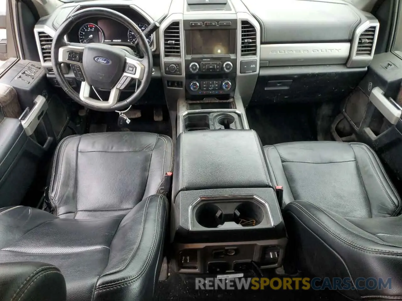 8 Photograph of a damaged car 1FT8W3BT4KEG86558 FORD F350 2019