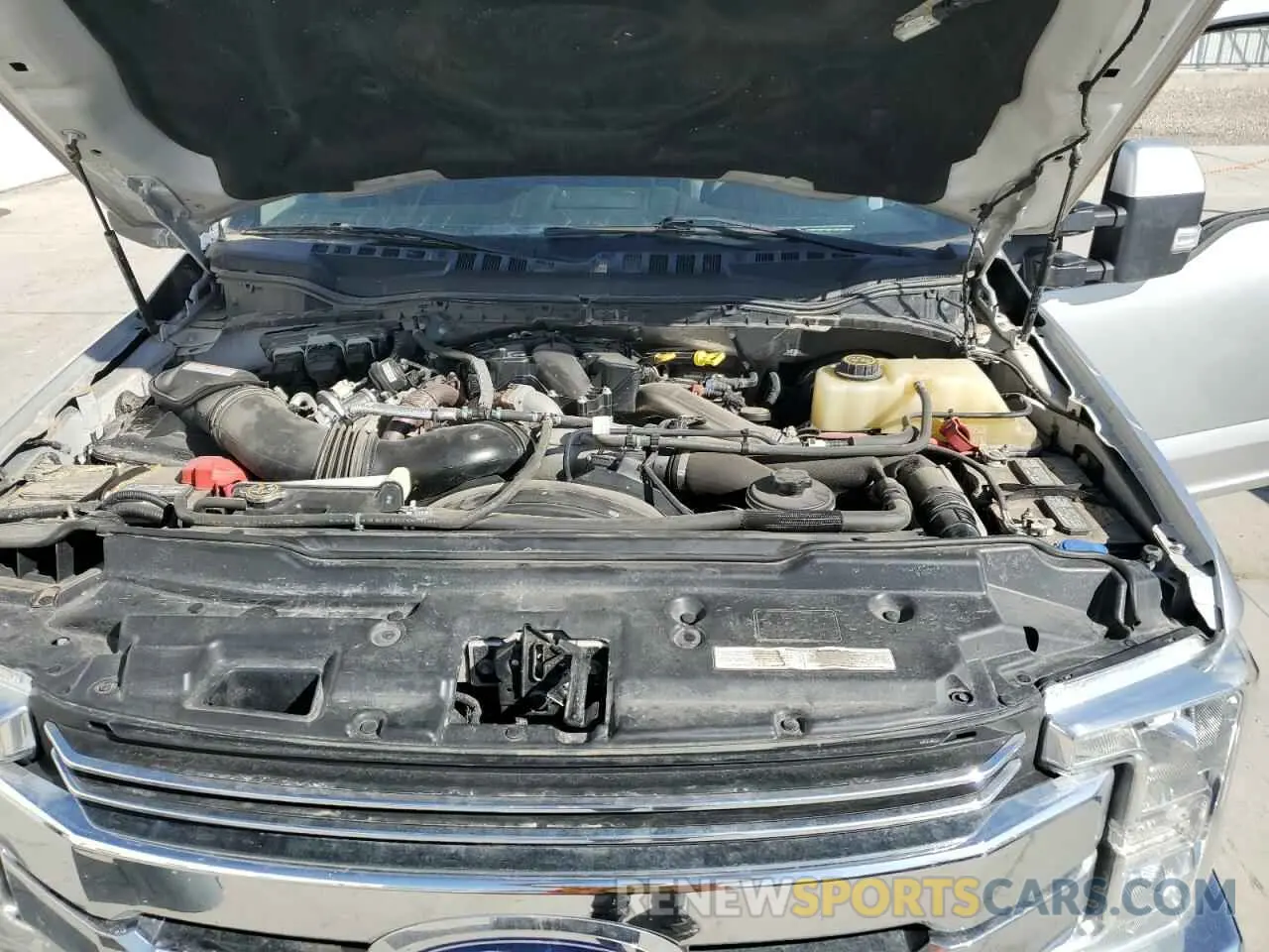 11 Photograph of a damaged car 1FT8W3BT5KEG27258 FORD F350 2019