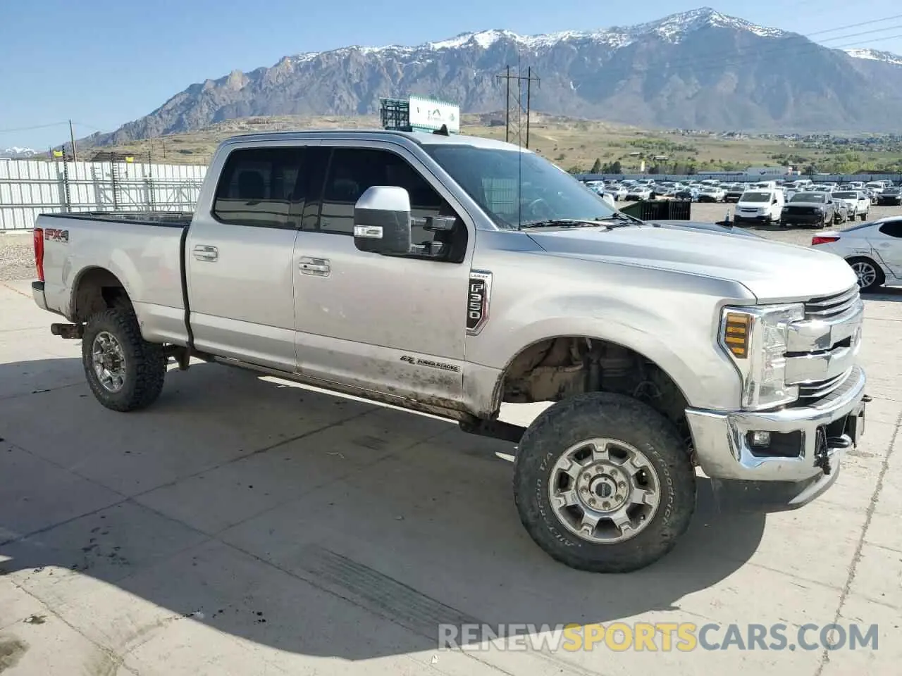 4 Photograph of a damaged car 1FT8W3BT5KEG27258 FORD F350 2019