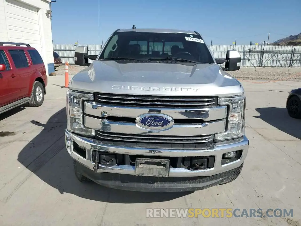5 Photograph of a damaged car 1FT8W3BT5KEG27258 FORD F350 2019