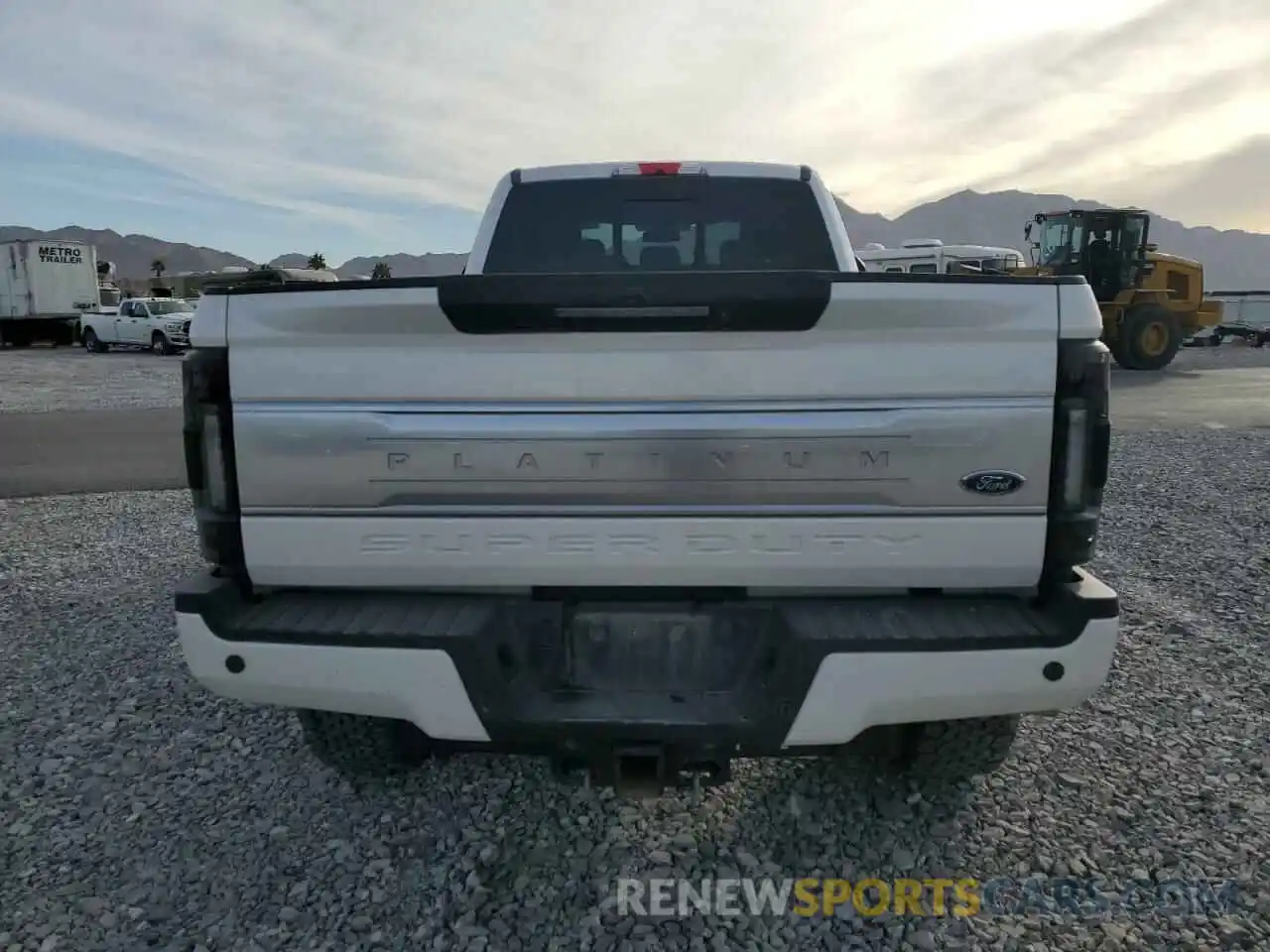 6 Photograph of a damaged car 1FT8W3BT7KEF98409 FORD F350 2019