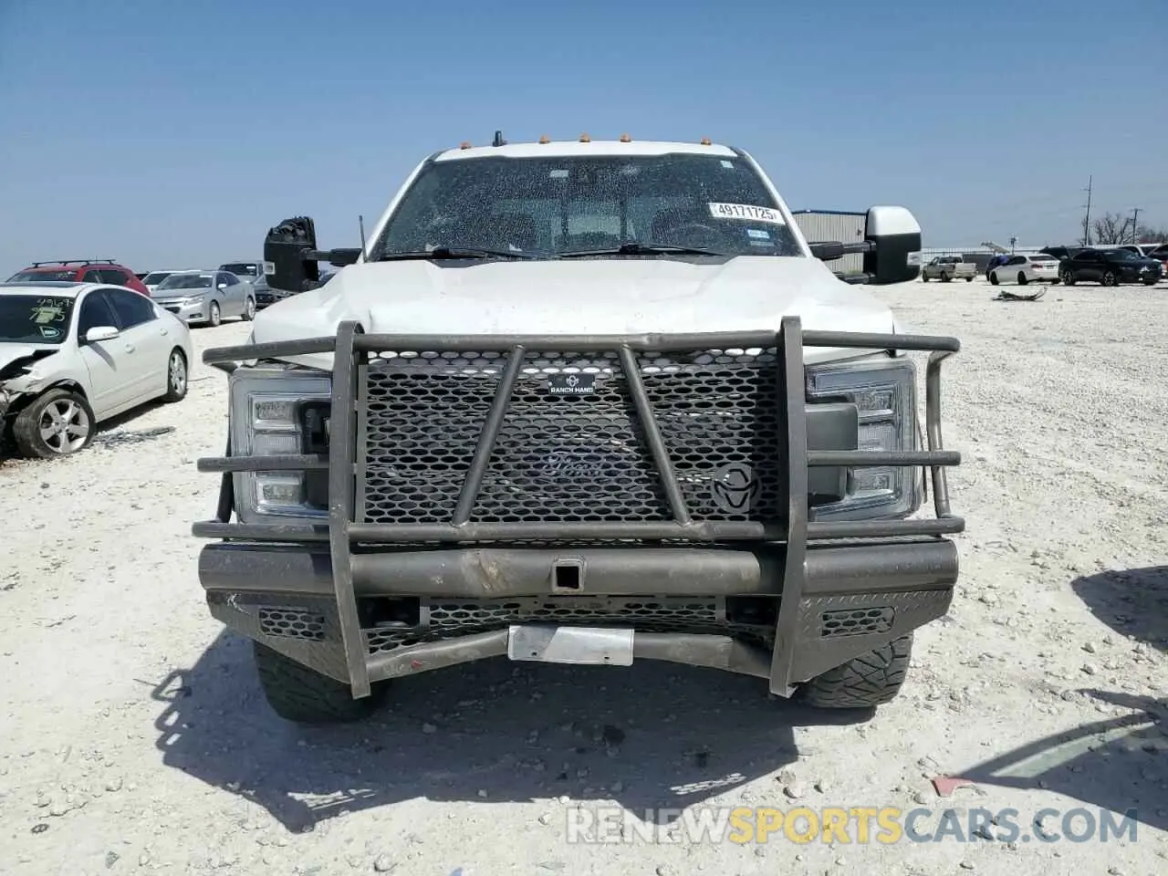 5 Photograph of a damaged car 1FT8W3BT8KEE64041 FORD F350 2019