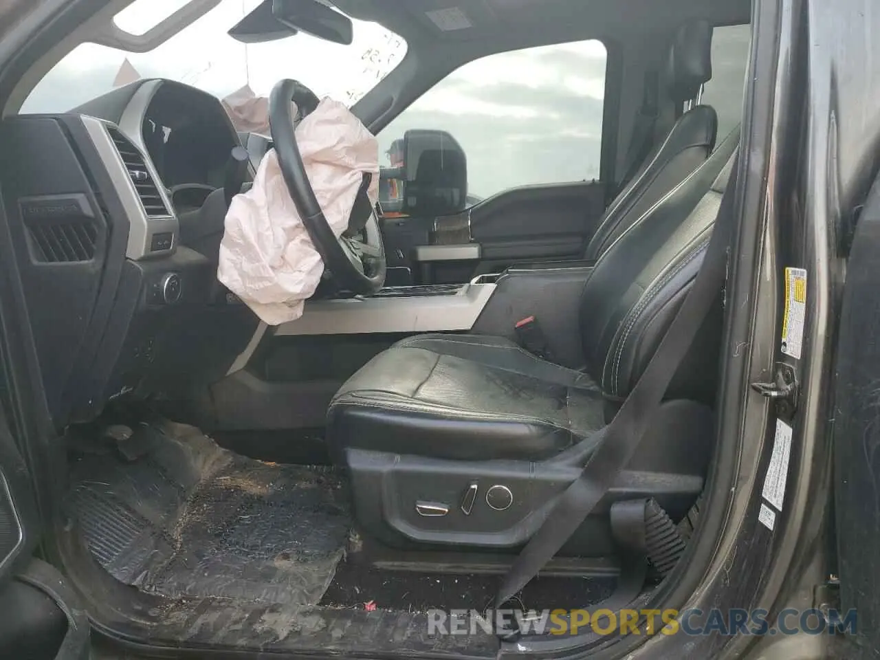 7 Photograph of a damaged car 1FT8W3BT9KEE41416 FORD F350 2019