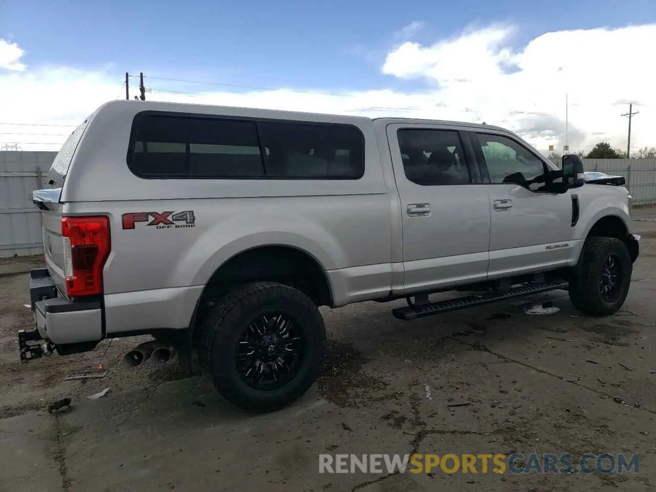 3 Photograph of a damaged car 1FT8W3BT9KEE97016 FORD F350 2019