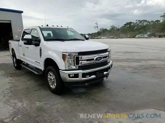 11 Photograph of a damaged car 1FT8W3BT9KEG29126 FORD F350 2019