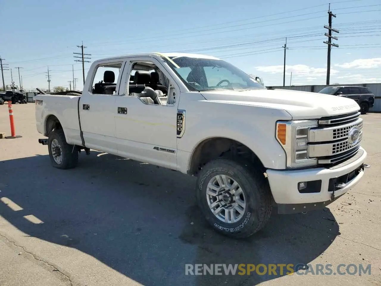 4 Photograph of a damaged car 1FT8W3BTXKEF62424 FORD F350 2019