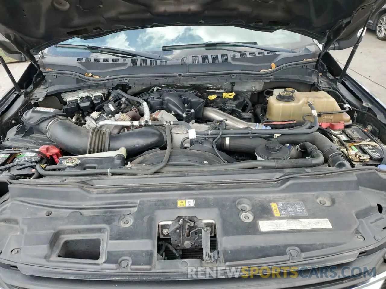 11 Photograph of a damaged car 1FT8W3DT0KEF46763 FORD F350 2019