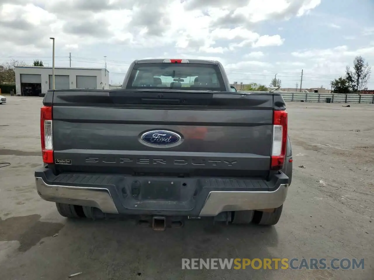 6 Photograph of a damaged car 1FT8W3DT0KEF46763 FORD F350 2019