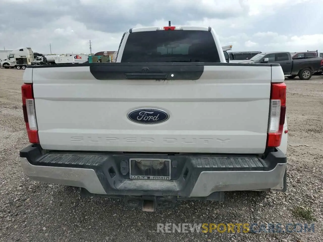 6 Photograph of a damaged car 1FT8W3DT1KEE82149 FORD F350 2019