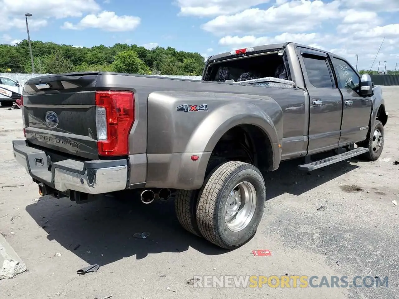 4 Photograph of a damaged car 1FT8W3DT4KED23335 FORD F350 2019